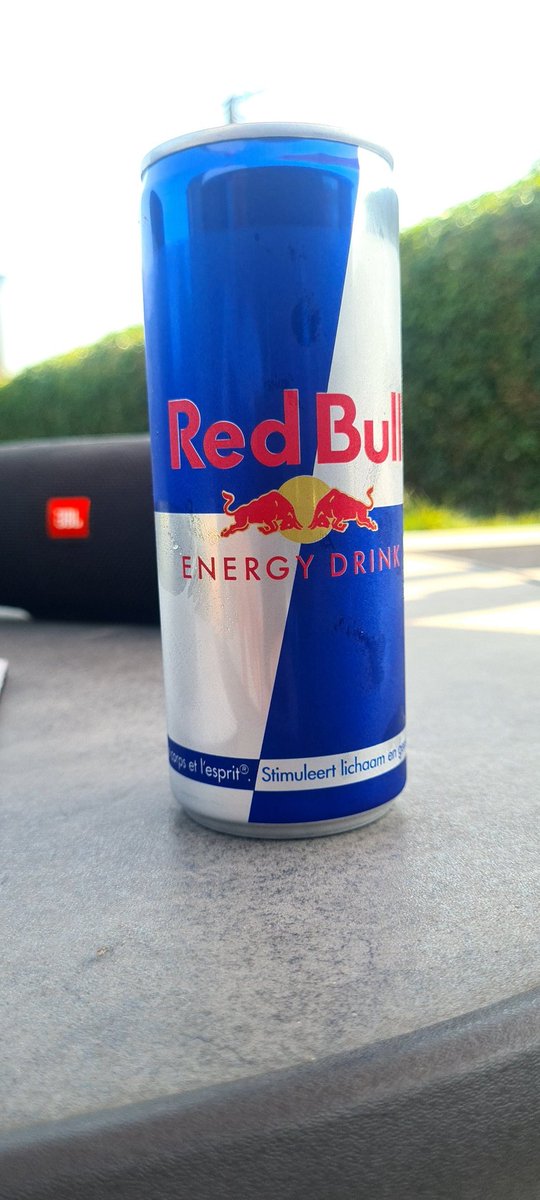 NVanhael's tweet photo. Deze gaat vandaag nog wat beter smaken dan anders 😉💙🖤...
#ClubBrugge #Redbull #CluSal #Salzburg #UCL https://t.co/QrAr5lHNwJ