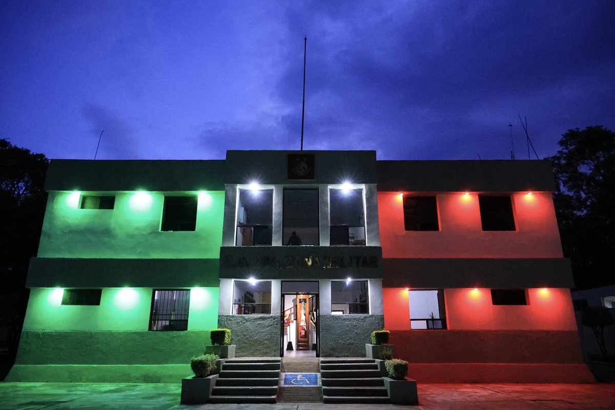 Buenos días paisanas y paisanos. Iniciamos este miércoles desde la Zona Militar, donde vamos a realizar la Mesa de Seguridad. ¡Saludos!