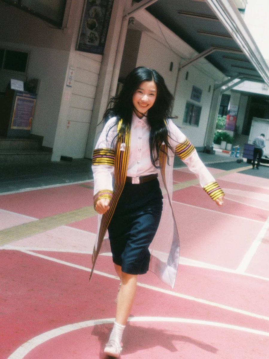 #tontawan

who are                       im you but 
   you?                             stronger.