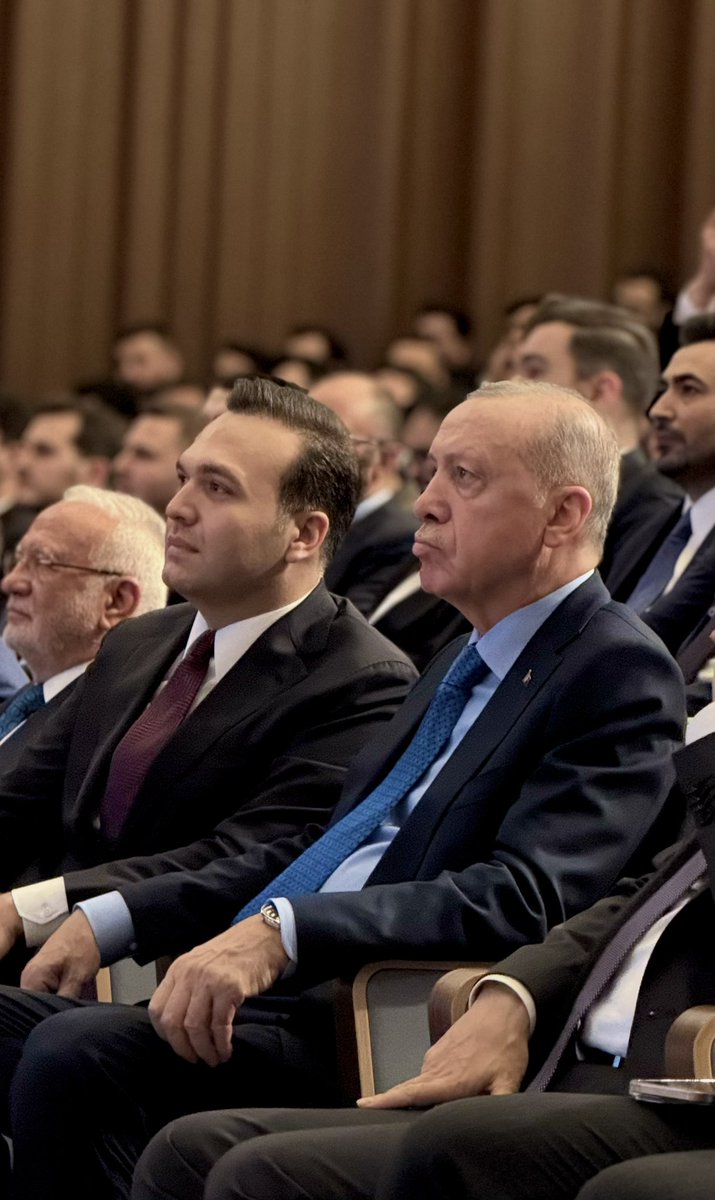 Ak Gençlik kampı kapanış programından😊
Liderimiz, Genel Başkanımız, Başkomutanımız, Cumhurbaşkanımız 📸