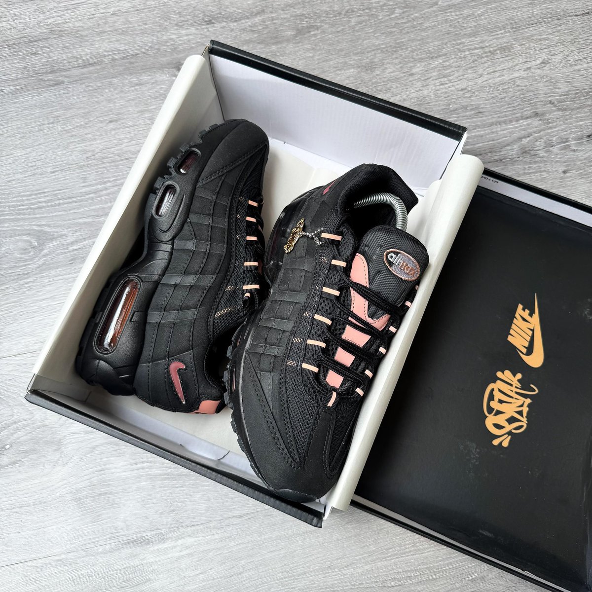 StEeZe KULtuRe👟🦇 (@steeze_kulture) on Twitter photo 