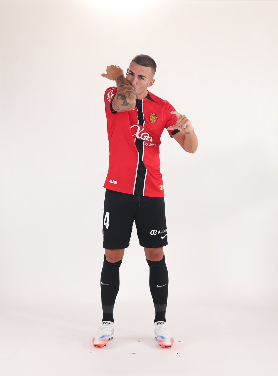 18danirodriguez's tweet image. 📸 #MediaDay
¡Con ganas de empezar!👹🔥  @RCD_Mallorca @LaLiga