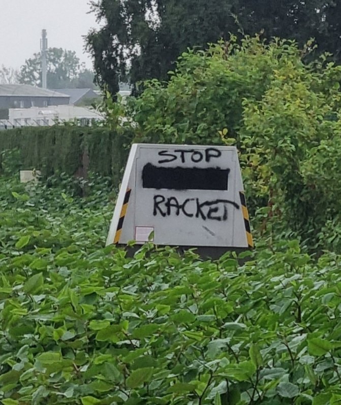 LepretreTony's tweet photo. Près du Havre.

Méthode discutable, vérité indiscutable.

#StopRacket https://t.co/hvU2x9UNJK