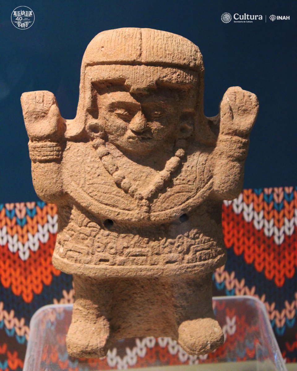 inahcampeche's tweet image. ✨Oradora con atuendo bordado
En los sitios aledaños a la costa del Golfo de México es común encontrar figurillas de “oradoras”, jóvenes de senos pequeños con el cabello suelto con raya al centro decorado...
Continúa leyendo en 👉lc.cx/AJMh-S

#MAH #Hecelchakan #museos