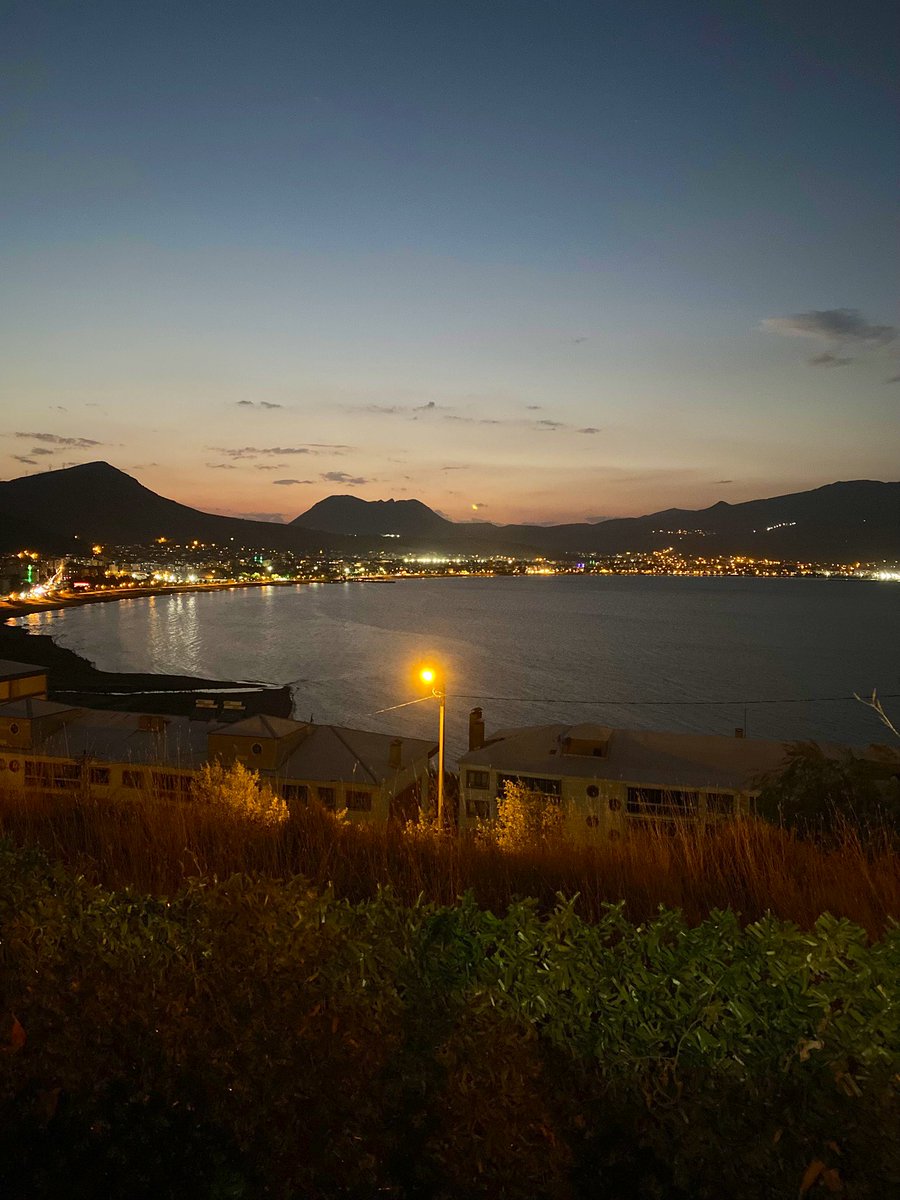 Manzaram.. arka fonda annemle babamla dedikodu