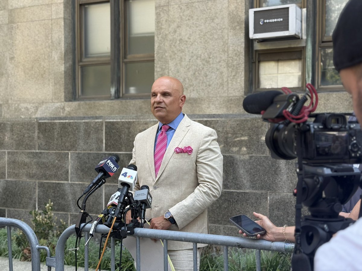 conlin_lauren's tweet photo. BREAKING: Arthur Aidala tells the press that he has been working with the FAMILY of deceased 33-year-old fashion designer Martha Nolan-O’Slatarra, found dead on a boat in Montauk on August 5. Aidala says, “Her cause of death is inconclusive, and any report about her cause of death is just irresponsible; it’s not accurate…it’s speculation.” He is referring to multiple media outlets reporting that O’Slatarra died after a drug overdose. Aidala also said he is in touch with the district attorney’s office, and the family has met with Suffolk County homicide detectives. They are conducting a thorough investigation, and “people are still being questioned.” The family respectfully requests privacy. More to come. @ArthurAidala @ABKLawNYC