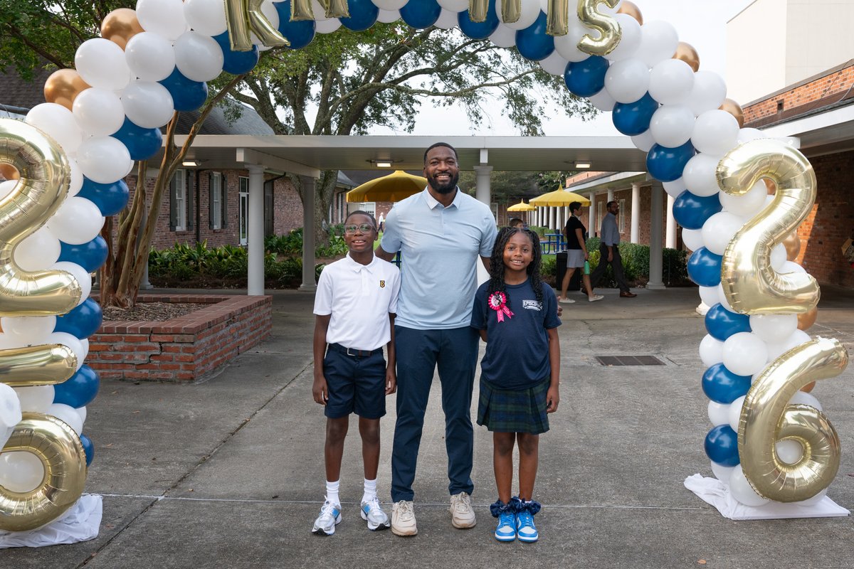 Welcome back, Knights! These first days have been filled with backpack blessings, butterflies, balloons and smiles. We love seeing everyone on campus.