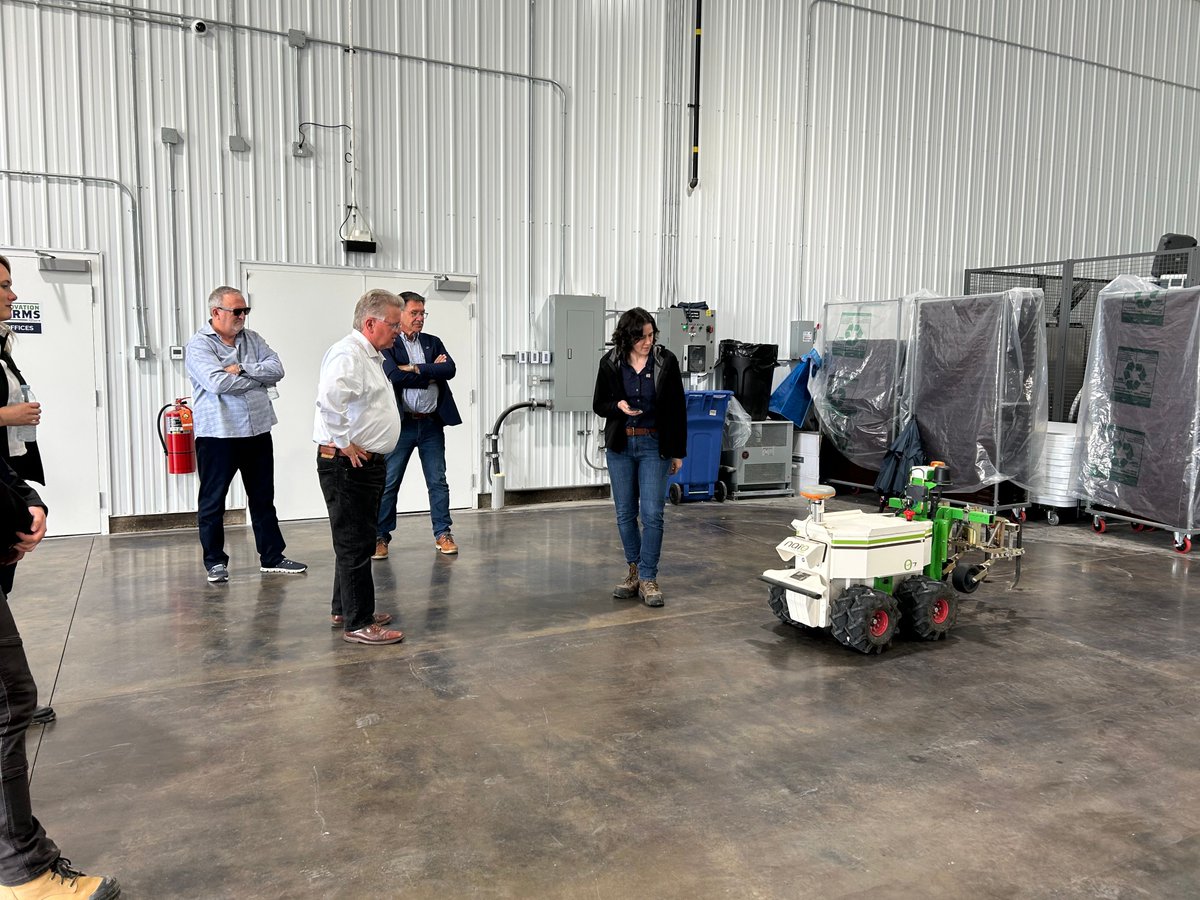 EMILICanada's tweet photo. EMILI enjoyed hosting @SenatorRobBlack at #InnovationFarms earlier this season while the senator was in Manitoba. We had a great conversation about soil health, shared some of the projects that EMILI is working on, and gave the senator a demonstration of the @naiotech Oz robot. https://t.co/ECttkKBi69