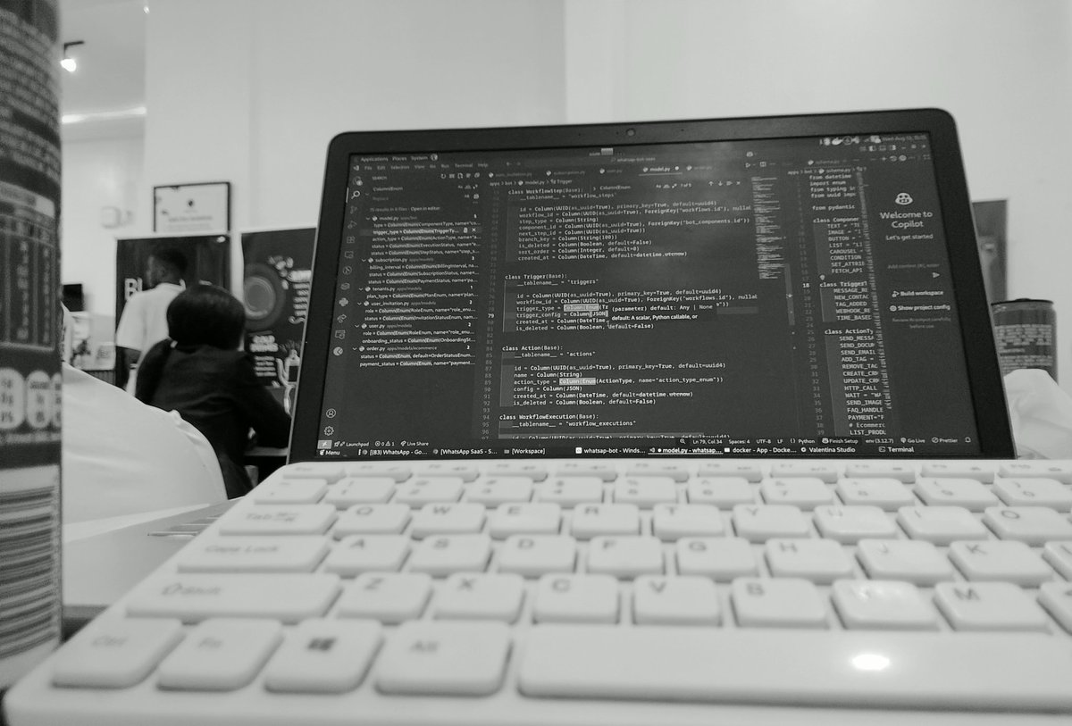 Let the hacking begin 👨🏾‍💻 <a href="/Eth_Enugu/">Eth Enugu || 042 & SE Onchain</a>

 #ETHEnugu #ETHEnugu2025