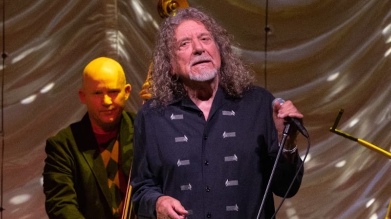 Why did <a href="/RobertPlant/">Robert Plant</a> pass on the <a href="/BlackSabbath/">BlackSabbath</a> farewell show? Hint: it’s not because he didn’t have a #WholeLottaLove for <a href="/OzzyOsbourne/">Ozzy Osbourne</a>. 😏 See why he turned down <a href="/tonyiommi/">Tony Iommi</a>’s invite 👉  tinyurl.com/3wkau6u8 ~ <a href="/niqueWBAB/">domonique</a>