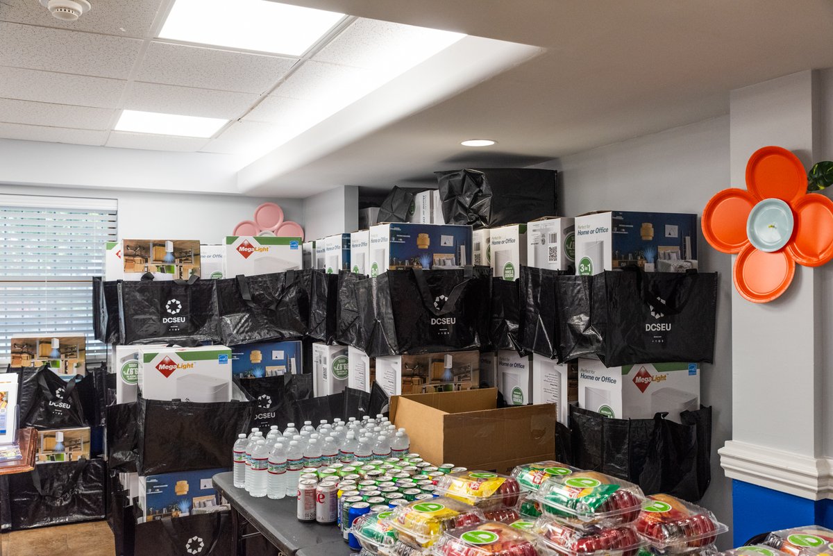 We joined <a href="/DC_Housing/">D.C. Housing Authority</a> (DCHA) &amp; building management at Greenleaf Senior to give 150 FREE energy kits with air purifiers, smart plugs &amp; a power strip to building residents. We prepped, bagged &amp; delivered them, bringing residents cleaner air &amp; energy savings. bit.ly/4ln9cLt