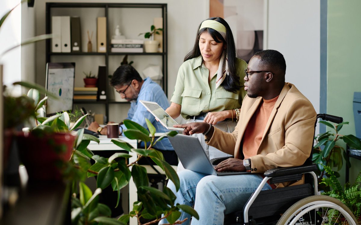 Be the change for a more inclusive U-M. Join 'Disability Awareness and Inclusion' on Aug. 18 and learn the best practices for creating and maintaining inclusive working and learning environments. Register today: myumi.ch/QwGW3