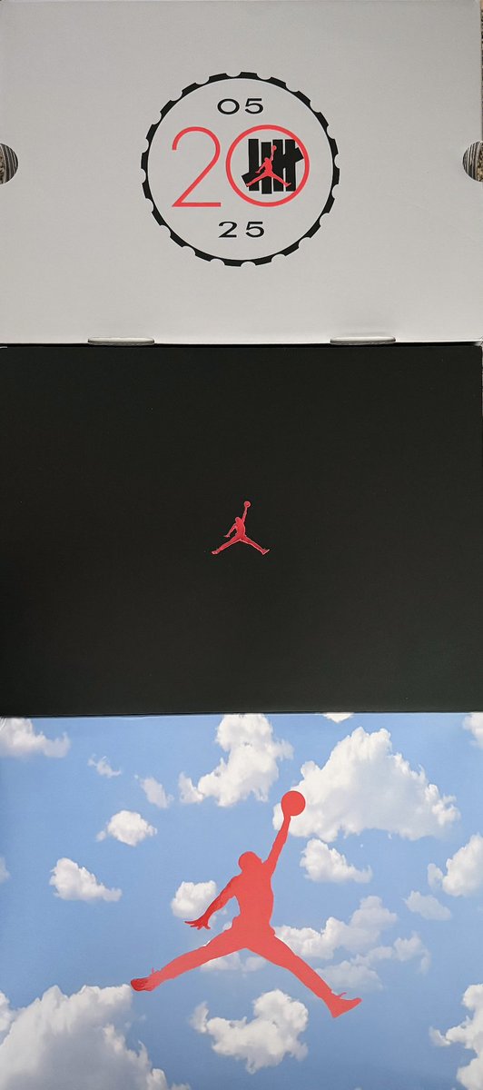 NNavram's tweet photo. Epic #mailcall definitely my favorite one of 2025! @snkr_twitr 

Maybe ever… 🙌🏼😼 https://t.co/zt6WFUAVNE