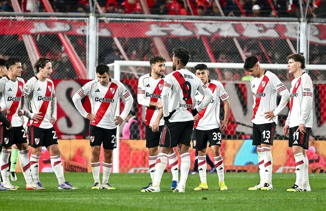 🏆⚽ #CopaLibertadores | #River visita hoy a #Libertad 🇵🇾 por la ida de los octavos de final
⚽El Millonario quiere un buen resultado para soñar con la clasificación en el Monumental 

🔗📲 Más info 👉 wp.me/p8kW5o-EyV

#DZ #Deportes #Futbol #Libertadores