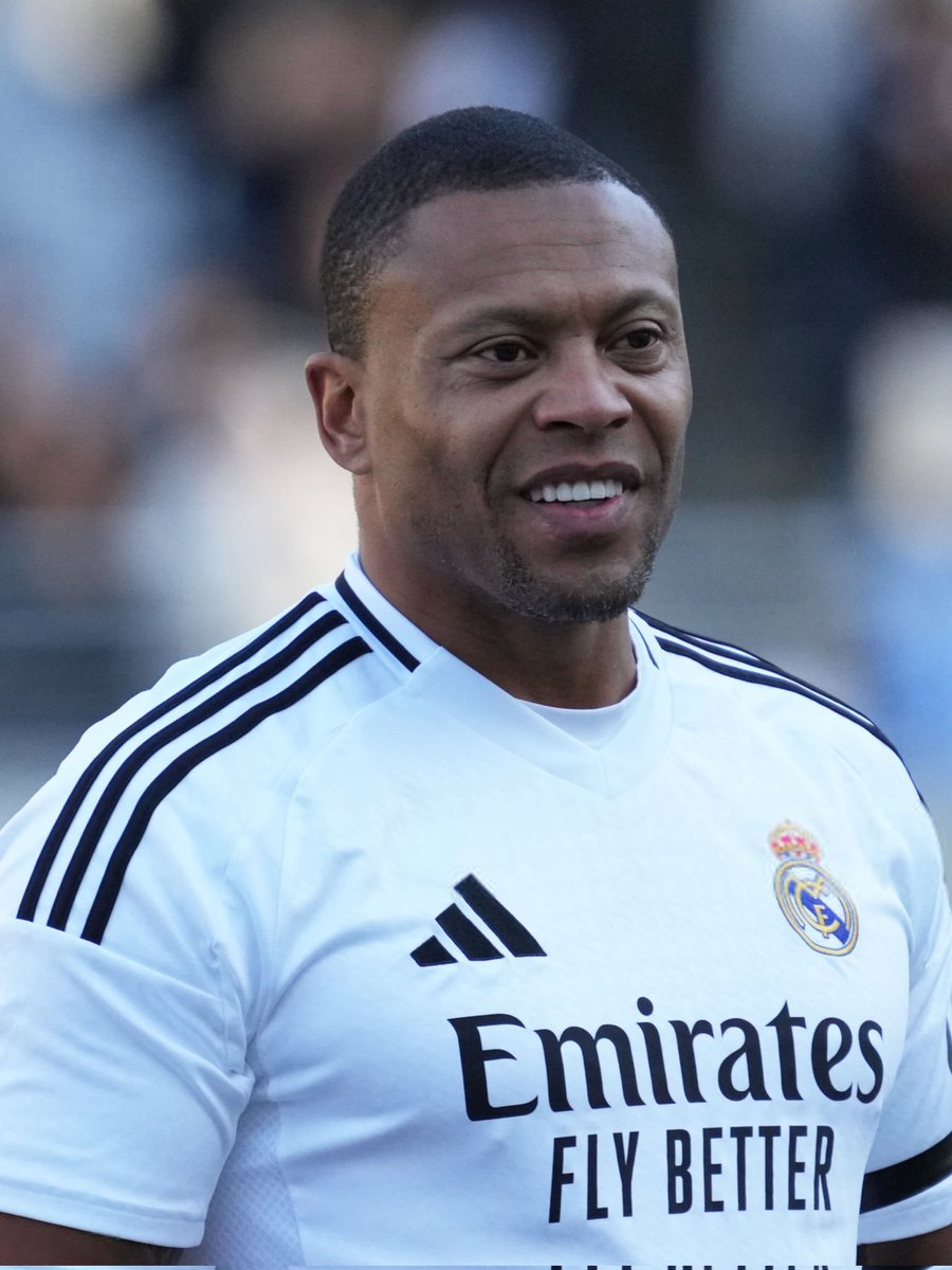 GOAL_ID's tweet photo. Kalian pasti satu pemikiran dengan mimin. Dia adalah ..........
#TimKlasik #RealMadrid #CultHero https://t.co/qnFi5g4YcJ