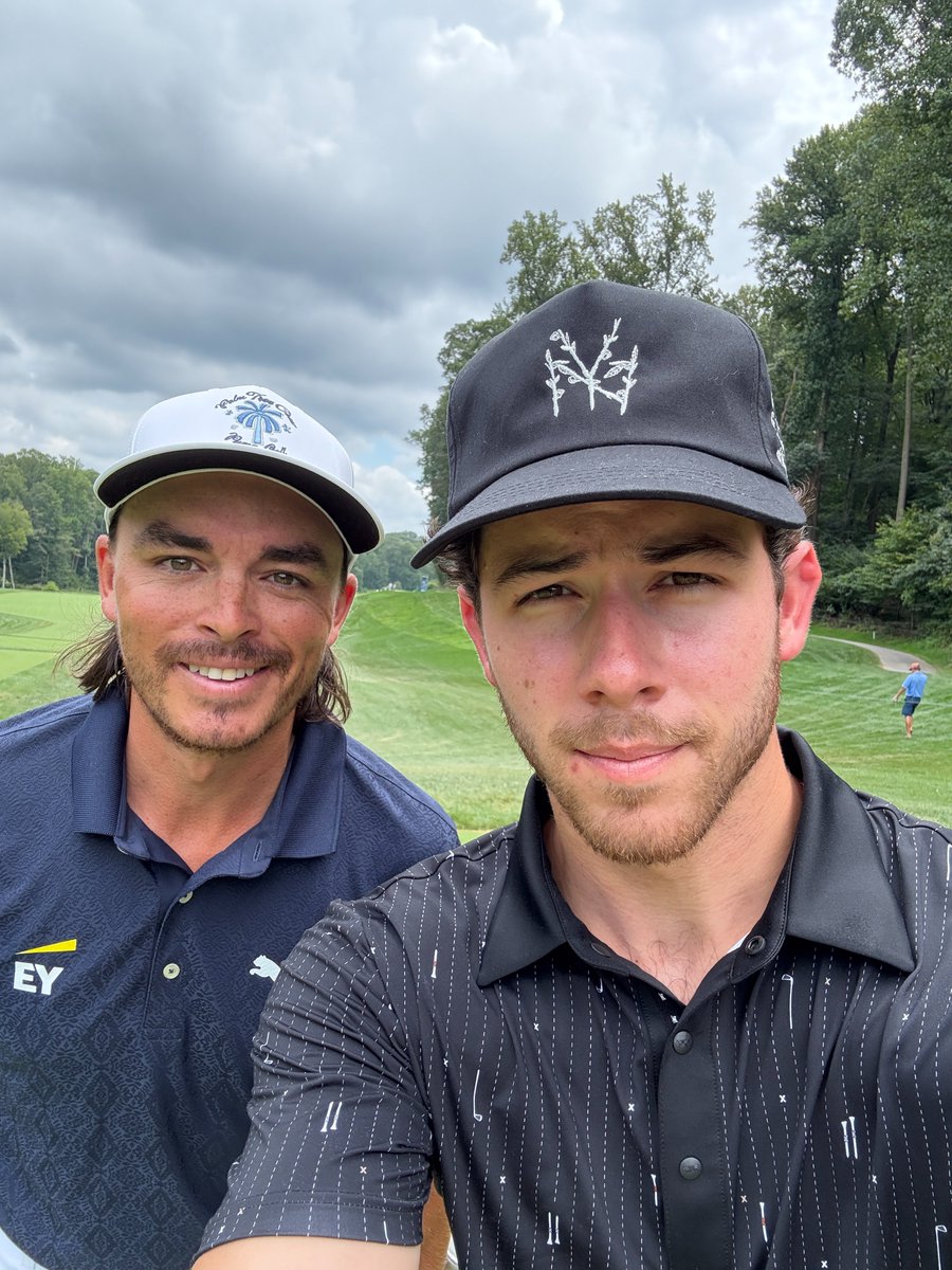 Burnin' up @BMWChamps ❤️‍🔥

<a href="/RickieFowler/">Rickie Fowler</a> | @NickJonas