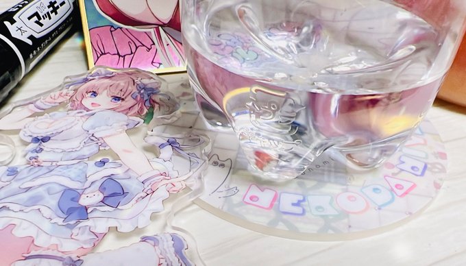 アクリルフィギュアの台座大きいかなぁ?て一瞬おもたけど、コースターにもなるねこれ!
2wayウェーイ˚✧₊⁎❝᷀ົཽ≀ˍ̮ ❝᷀ົཽ⁎⁺˳✧༚ 