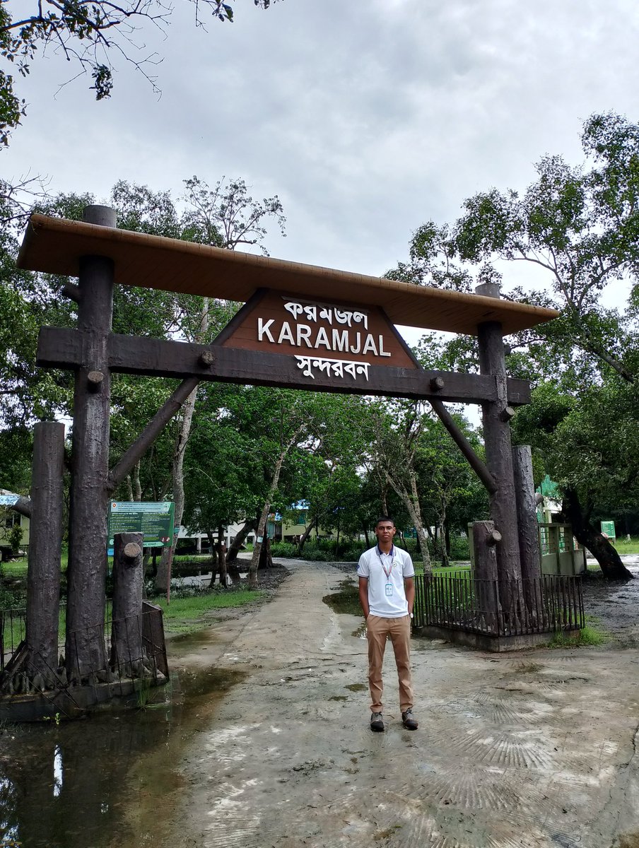 Porosh_2007's tweet photo. Into the Sundarbans — where mangrove whispers meet the wild. From Karamjal gate to endless green horizons, each step a conversation with nature’s timeless beauty. 🌿 

#Sundarbans #Karamjal #WorldHeritage #MangroveMagic https://t.co/R94iaTrLpY