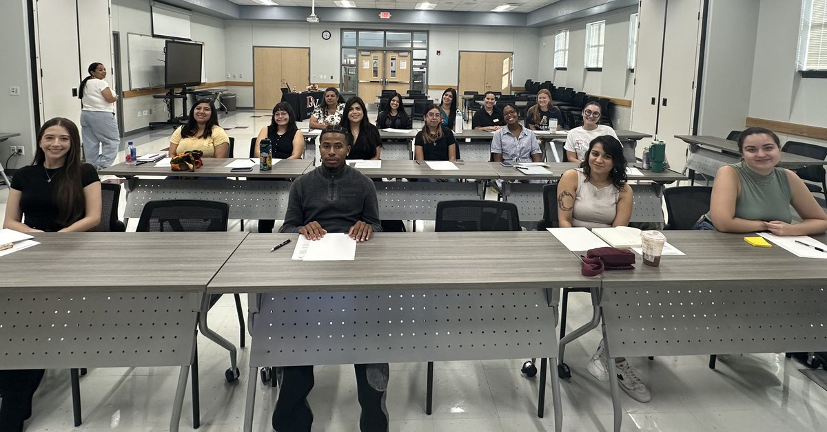 dvisd_hr's tweet photo. We hosted our Fall 2025 Student Teacher Orientation and welcomed 15 student teachers to our district! Our student teachers learned about curriculum, classroom management and everything else about DVISD. We wish them a semester full of great experiences! https://t.co/n9sE8SZu8r