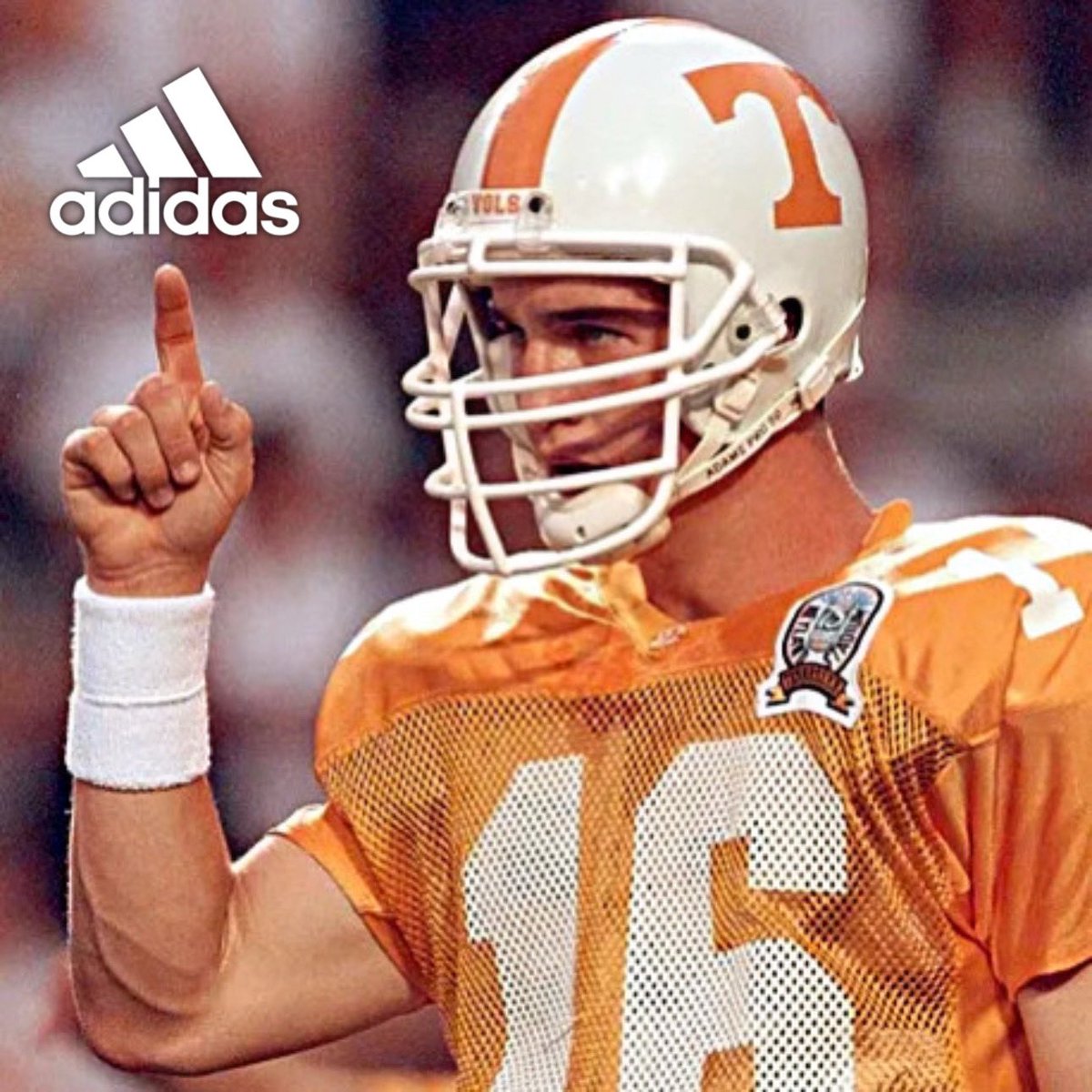 BREAKING: Tennessee is officially signing with Adidas. 

Major move for the Vols.