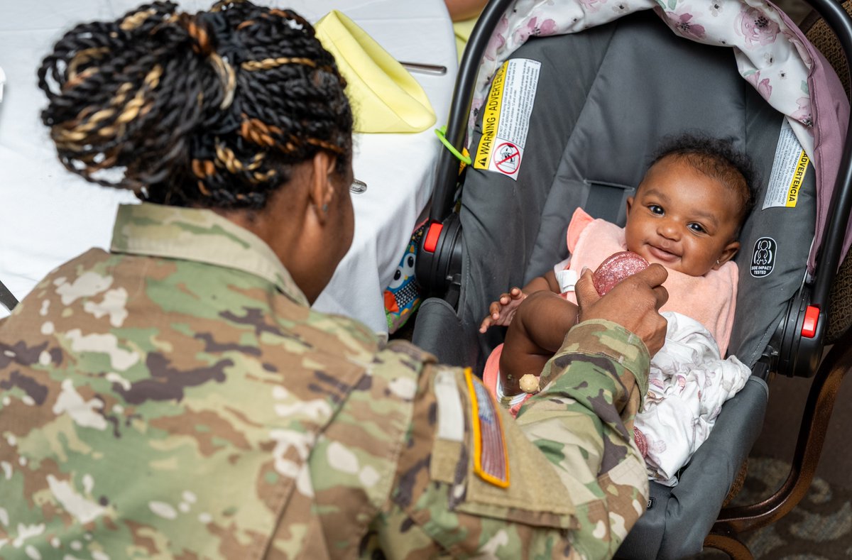 Op_Homefront's tweet image. Joy, smiles &amp;amp; support filled our Star-Spangled Babies® Shower in Santa Ana, CA! Expecting military parents connected with their community, got key baby supplies &amp;amp; had a blast. Huge thanks to @Kia for spreading extra cheer! 👶🤍

#MilitaryFamilies #CommunitySupport