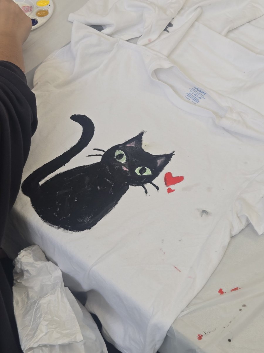 GHMS_Science8's tweet image. One of our afternoon sessions allows our new @GHMS_Grizzlies students to show their creativity and design their shirts. Afterwards, they could play some games to immerse themselves into some of our clubs offerings!
#OurGravelly