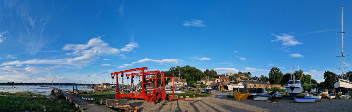 RobRambler214's tweet image. The fab #PinMill 😎 @debeninns #ButtandOyster #Suffolk #VisitSuffolk #SuffolkCoast #HiddenukGems #RiverOrwell #Boats #PhotosofBritain #CoastalLife #Summertime #HappyDays #Waterside #Coastal #VisitBritain #LoveGreatBritain #YourBritain #VisitEngland #England #WeLoveEngland