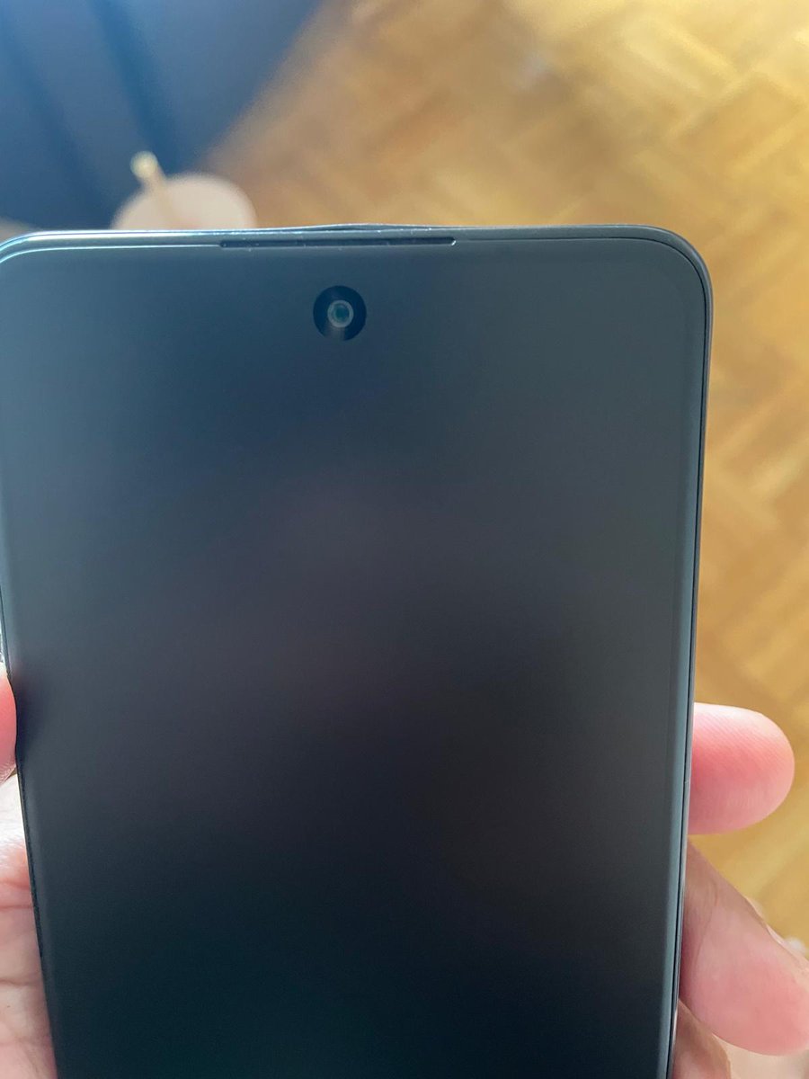 minikssh's tweet photo. @TCL_CA as tweeted before tcl 60 pro nxtpaper 5g imei no IMEI 016649000195798 the instrument condition in 3 days after removing from mobile cover. https://t.co/6zEPO55V7Q