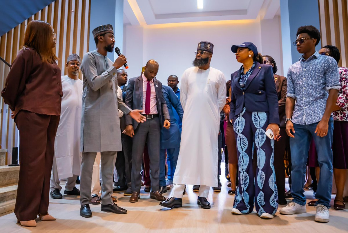 KSHalilu's tweet image. Thank you HM @joduwole for reaffirming the importance of our work at @NASENIHQ in building a self-reliant, innovative, and globally competitive Nigeria.

Your visit to our facilities, from Nigeria’s first In Vitro Diagnostics &amp;amp; Rapid Diagnosis factory, producing locally made kits…