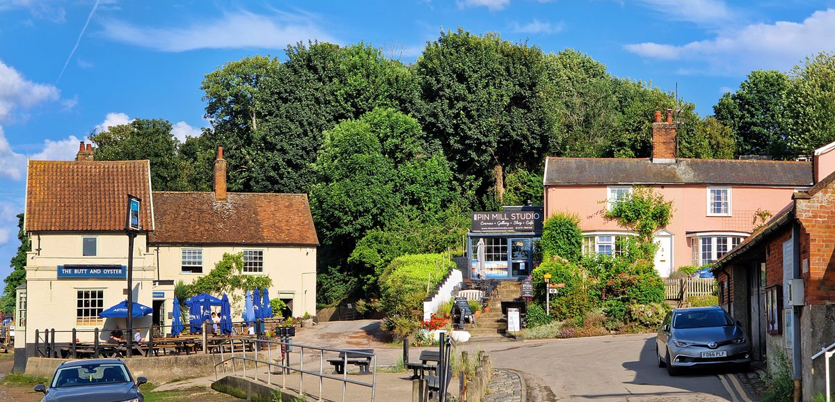 RobRambler214's tweet image. The fab #PinMill 😎 @debeninns  #ButtandOyster #Suffolk #VisitSuffolk #SuffolkCoast #HiddenukGems #RiverOrwell #Boats #PhotosofBritain #CoastalLife #Summertime #HappyDays #Waterside #Coastal #VisitBritain #LoveGreatBritain #YourBritain #VisitEngland #England #WeLoveEngland