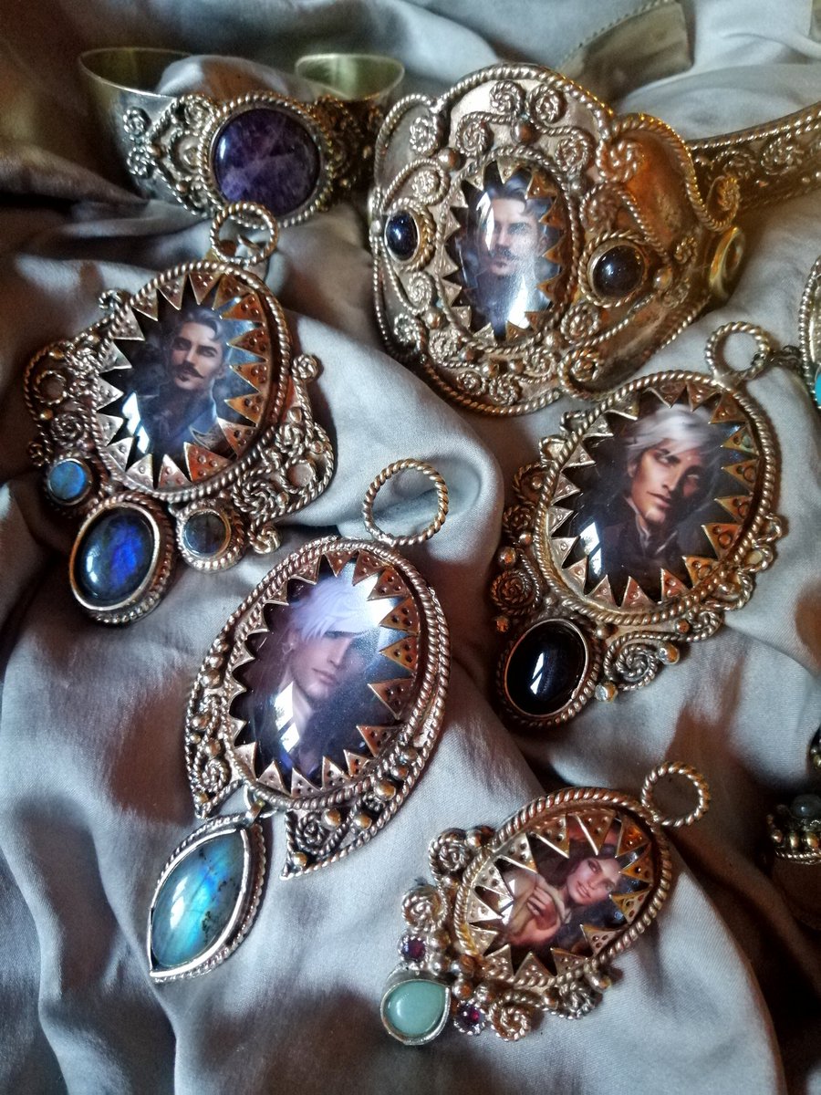 Etsy store update!
New collection of hand made jewelry with custom made cabochons with some of my most popular works coming soon 🥰
#handmadejewelry #handmade #DragonAge