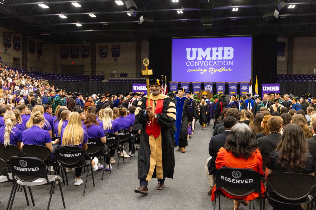 UMHB's tweet photo. This morning, our campus community came together for Convocation to commemorate the beginning of our 180th academic year. We pray that this year will be a time of growth for our students as they continue to pursue God's calling on their lives. #LiveOnPurpose https://t.co/63CdtJMp3a