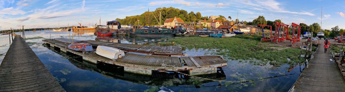 RobRambler214's tweet image. #PinMill @debeninns #ButtandOyster The cold seafood platter was excellent &amp;amp; the welcoming service is always A+ 👌 Thanks guys 👍😊 #Suffolk  #SuffolkCoast #HiddenukGems #RiverOrwell #Waterside #VisitBritain #LoveGreatBritain #VisitEngland #England