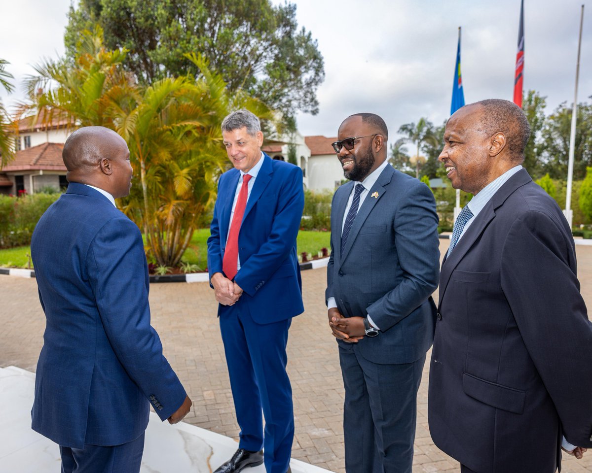Stephen Jennings, Rendeavour Founder &amp; CEO, met H.E. <a href="/KindikiKithure/">Kithure Kindiki</a>, Deputy President of Kenya, to discuss investment opportunities &amp; coffee sector reforms. We’re committed to driving growth, creating jobs &amp; unlocking Kenya’s potential.

Read more: tatucity.com/news/deputy-pr…