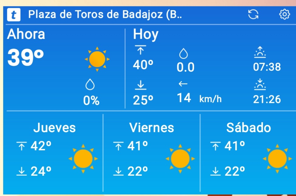 WANEWAR's tweet photo. @BarreraGragera 
Ahora mismo en Badajoz...
Sin aire acondicionado en los autobuses de Tubasa.
Y ni se sonrojan. https://t.co/MedzRxebgt