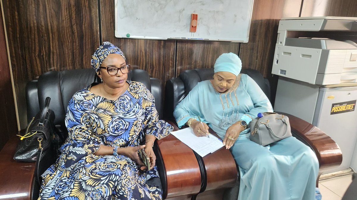 🤝 Strengthening collaborations for a greener Future! 🌍
The NEWMAP-EIB Team also met with Mrs. Regina O. Nwaneri, Director of Desertification, Land Degradation &amp; Drought Mgt (FMEnv.), to drive bold actions against land degradation &amp; build climate resilience.#LandRestoration