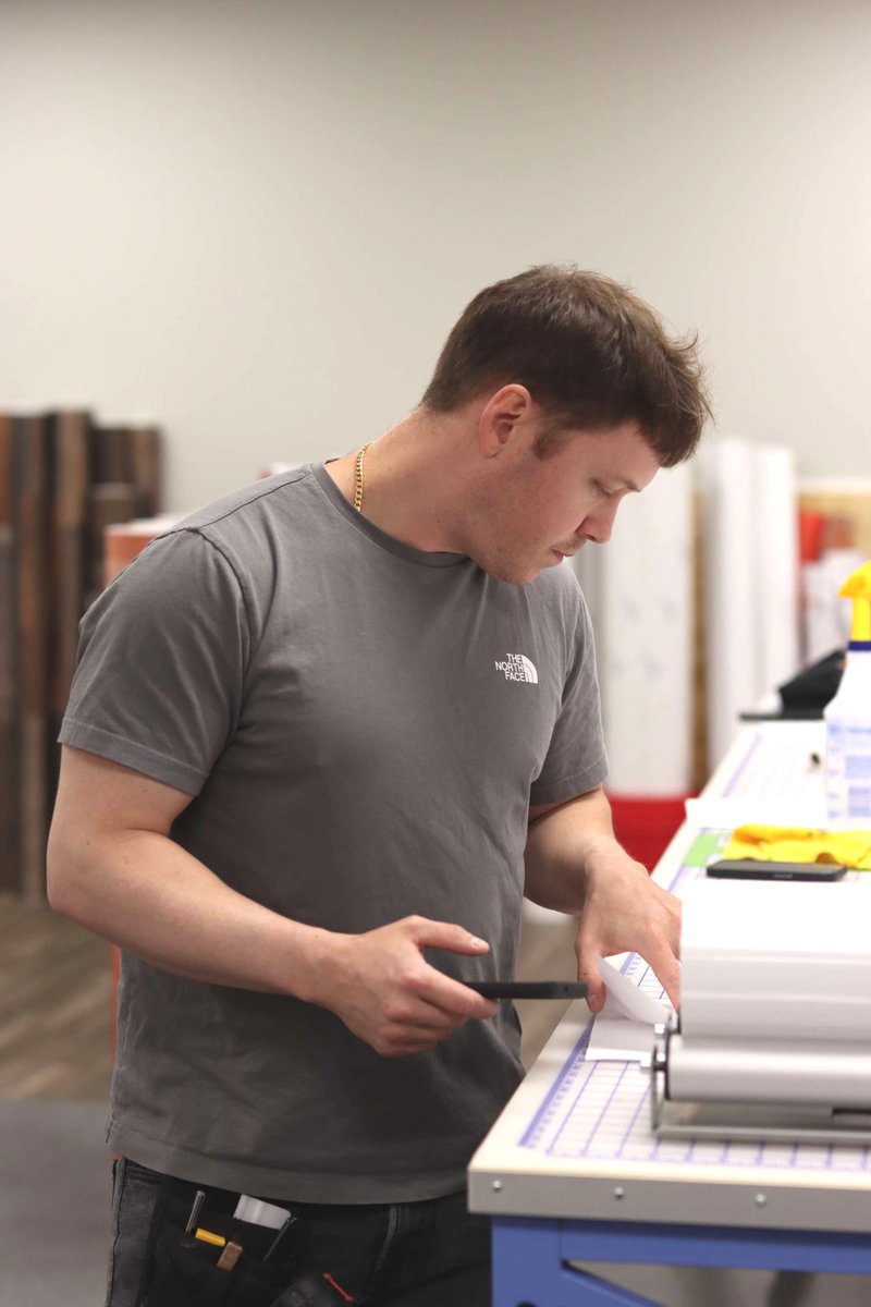 YourInstallTeam's tweet photo. Skill isn’t accidental, it’s trained. 🏅 At Advantage Innovations, our Installer Academy shapes the next generation of pros. #installeracademy #advantageinnovations #graphicsinstallation #trainedforprecision #winforpeople #industryleaders https://t.co/72MblV8tlR