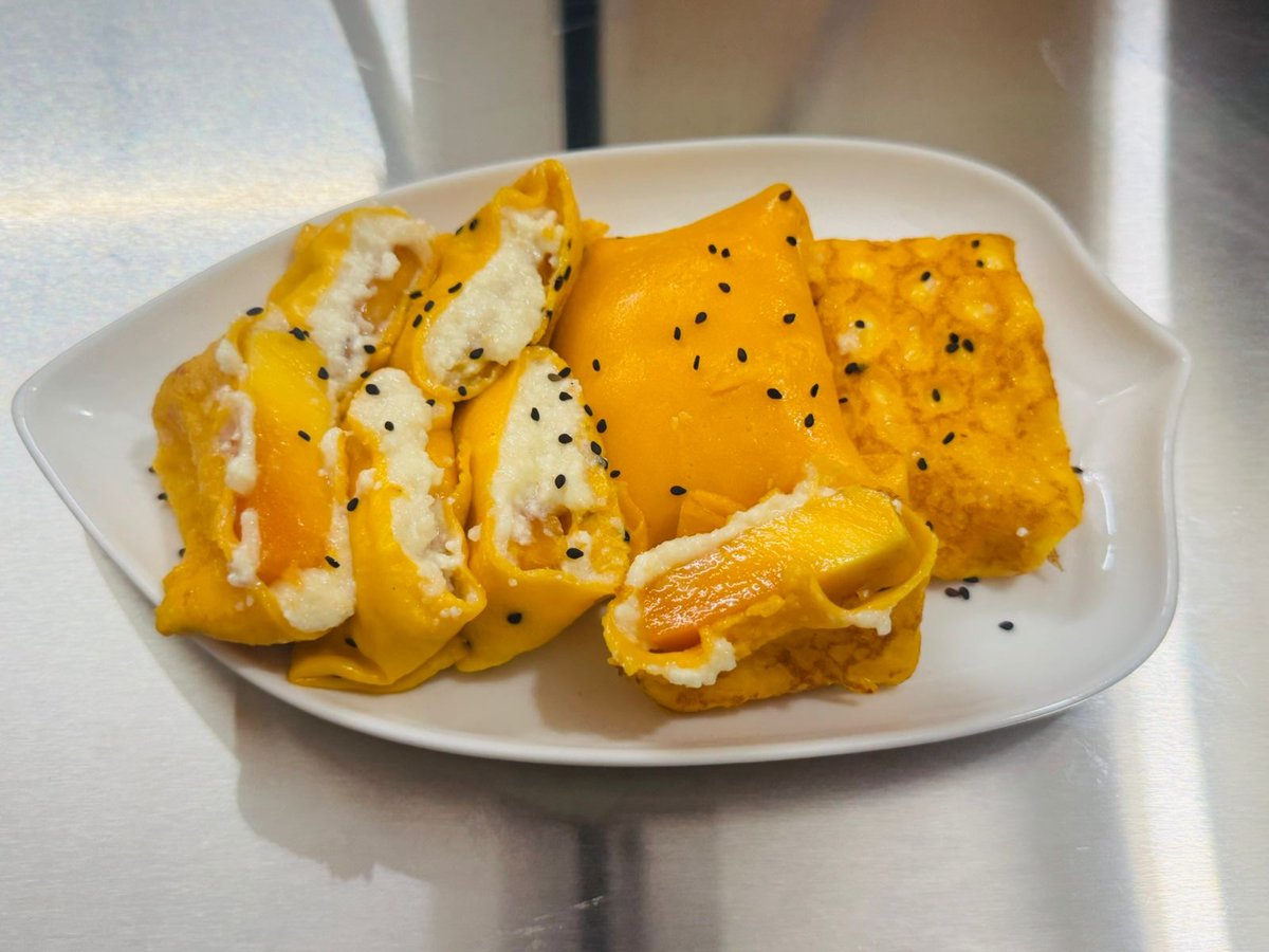 HomeMadeLove365's tweet photo. 🥭🍯 Mango Pancake Bliss🍯🥞

https://t.co/cP2wBkMqhs

#MangoPancake #ThaiDessert #EasyDesserts #HealthySweet #QuickPancake #MangoDessert #HomemadeDessert #TropicalDesserts #DessertLovers https://t.co/vGR39d50dz