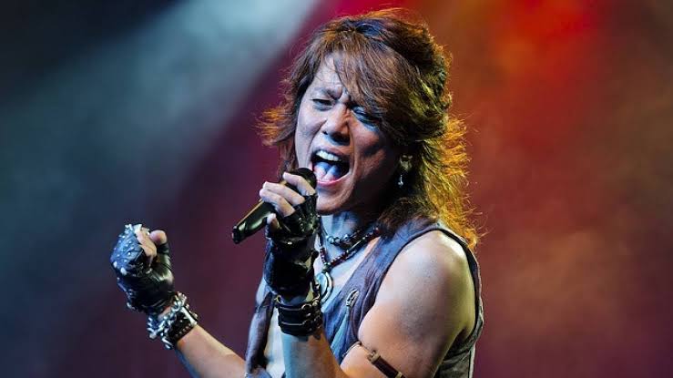 wedge_x's tweet photo. Se nos fue uno de mis idolos, #nobuoyamada el heroe que canto mi himno favorito perdio su batalla contra el cancer, vuela alto con las alas de pegaso!
https://t.co/b03lS8zyPR https://t.co/HzJSmh6np2