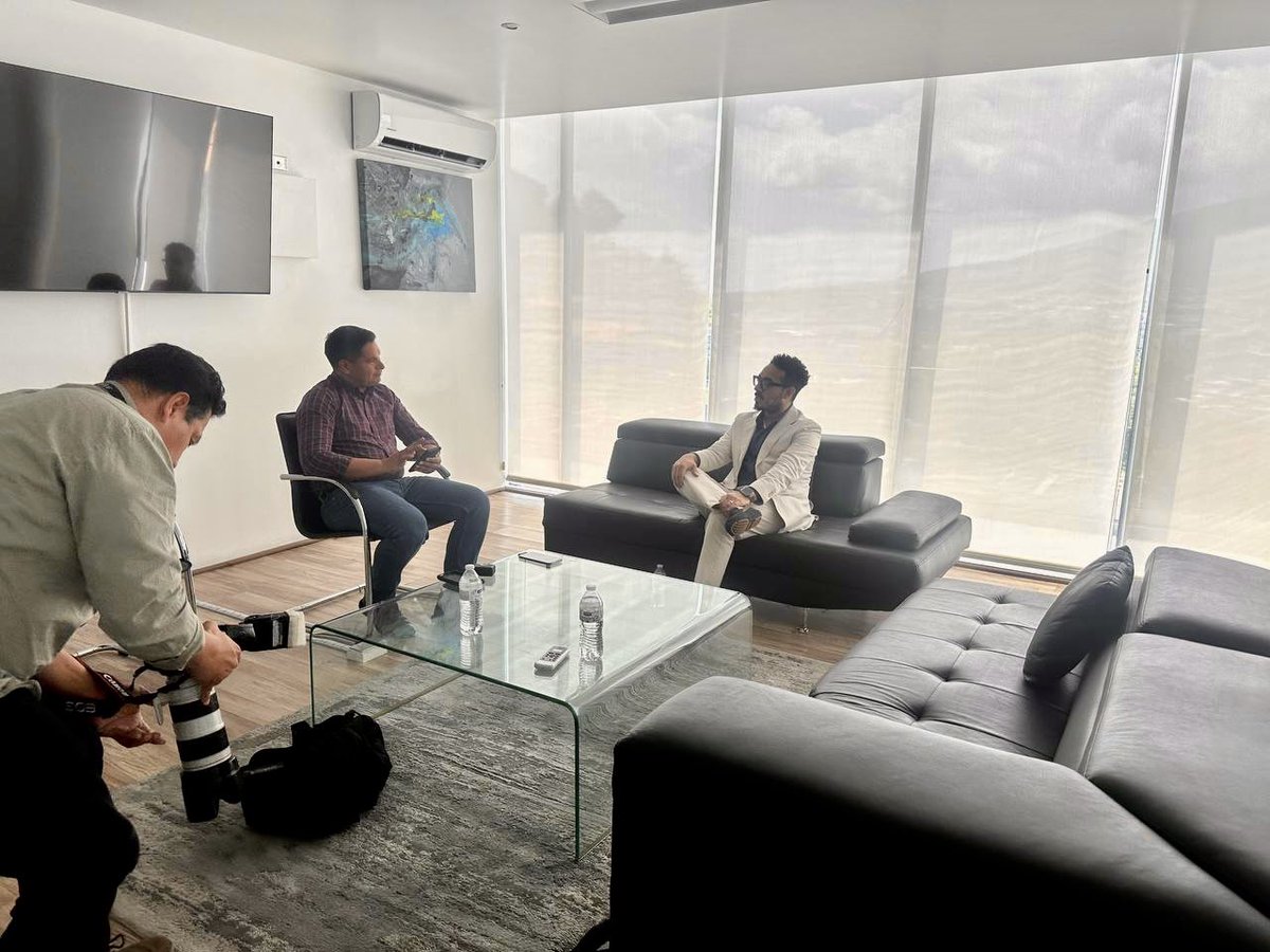 CoreNestVC's tweet photo. Boots on the ground in El Salvador! 🇸🇻 

Big waves coming. 🚀

September is when it all kicks off. ♟️

#SiliconValleyOfLATAM #VC #Tokenization https://t.co/gfr44KBCn9