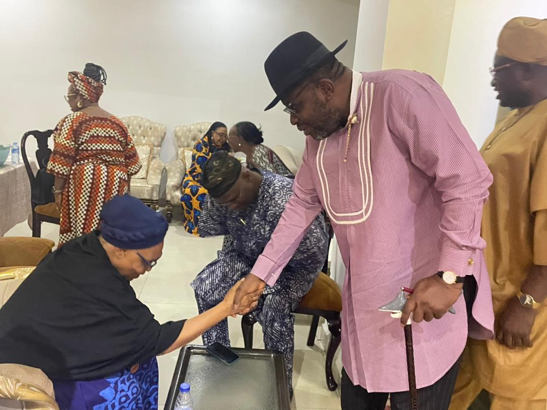 Today, I paid a condolence visit to the family of the late Chief Audu Ogbeh, former PDP National Chairman and former three-time Minister.

Chief Audu Ogbeh was a decent and broad-minded elder statesman who was very supportive and encouraging of me, as he was of others. Throughout