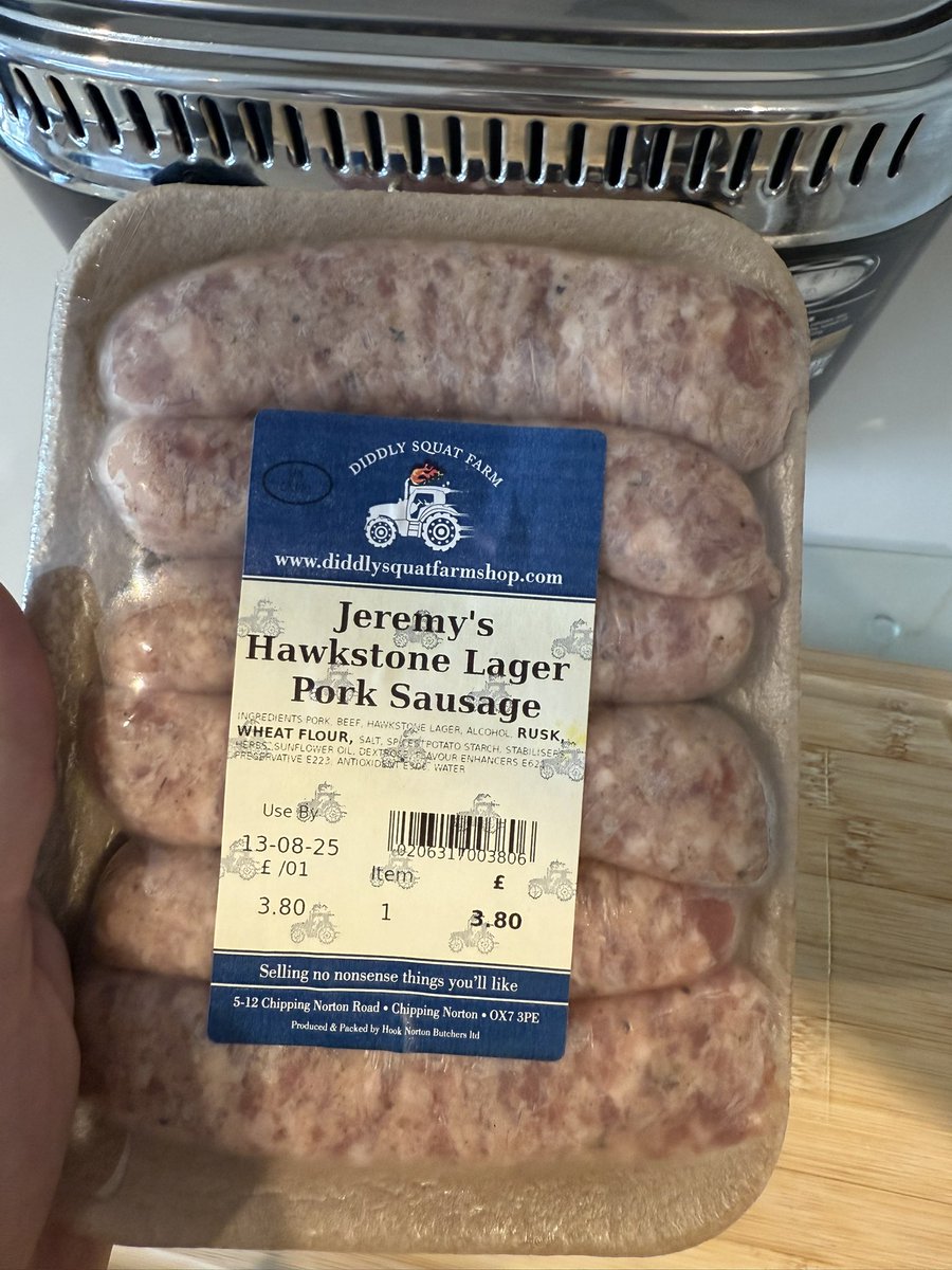 Cooked up some Lager Sausages 🍻 from Diddly Squat Farm! Wash down with a bottle of Hawkstone Lager! Venison burgers tomorrow! <a href="/JeremyClarkson/">Jeremy Clarkson</a> <a href="/ClarksonsFarm1/">ClarksonsFarm</a>
