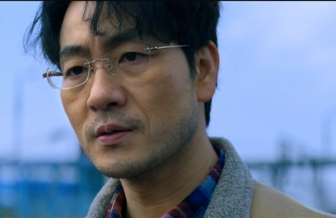 merkyotp's tweet image. In another life sangwoo had this hairstyle while being the gay man he is