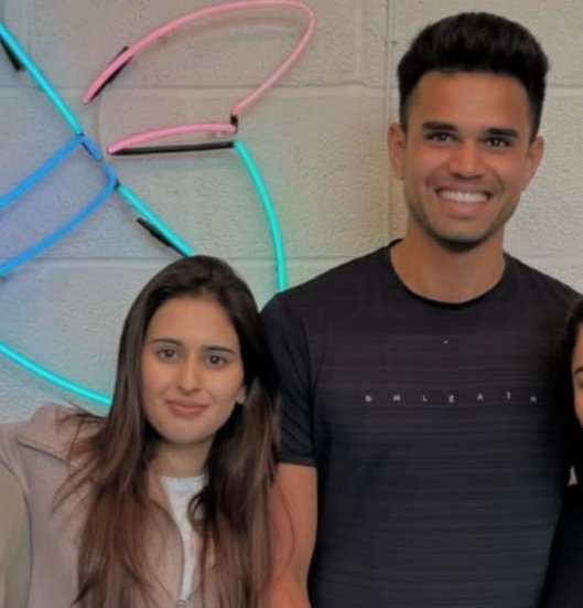 sam13jn_'s tweet photo. 🏨 Saaniya Chandok hails from Mumbai’s Ghai family, known for owning the InterContinental hotel &amp; Brooklyn Creamery ice cream brand. 🍨
#BusinessFamily #Mumbai #ArjunTendulkar https://t.co/Xt6t3PcSvY