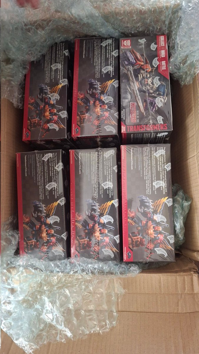2manMeta's tweet photo. Gator3d brought up a treat for me and mondo. 6 sealed booster boxes of transformers TCG wave 2 rise of the combiners. My personal favorite set. We drafted and played turbo for most of the weekend.

#tcg #ccg #transformers #transfomerstcg #wizardsofthecoast #tradingcards #cardgame https://t.co/Ga6jsDhg4a