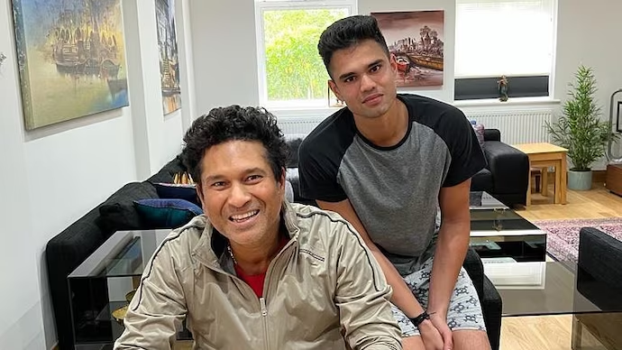 sam13jn_'s tweet photo. ⚡ Arjun, 25, is a left-arm fast-bowling all-rounder playing for Goa, and has represented Mumbai Indians in the IPL.
#CricketUpdate #GoaCricket #IPL https://t.co/qkA9IRfP0Q