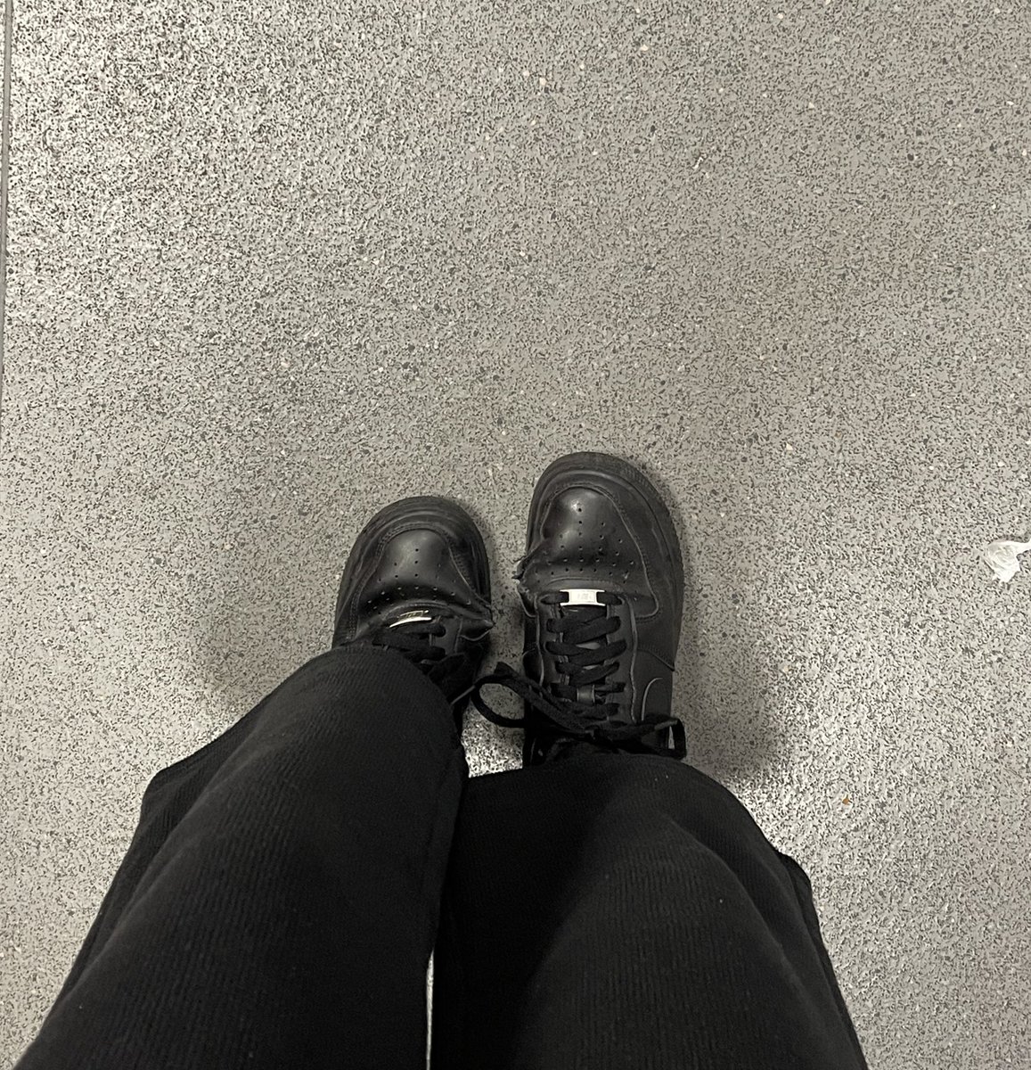 chloewintersxo's tweet photo. I am so bored at work, someone double my pay check 🤭 https://t.co/E4LJS8ReEt