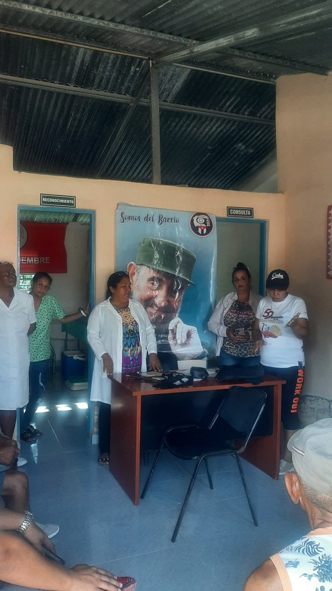 DraMarisol9564's tweet photo. En saludo al 99 Aniversario del natalicio de nuestro comandante se realiza banco de sangre en policlinico 8 noviembre,con el apoyo de los CDR  Guaro,#FidelPorSiempre, #HonorHolguinero https://t.co/k50SstHnw6