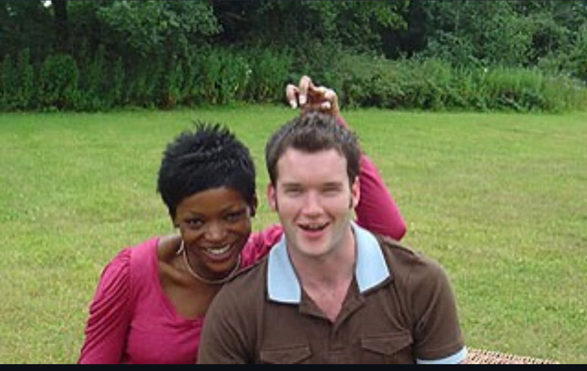 DailyJantoGDLJB's tweet photo. Thier First loves - Estelle and Lisa! Two wonen that chanfe everything for Jack and Ianto. https://t.co/jyQJr39bfp