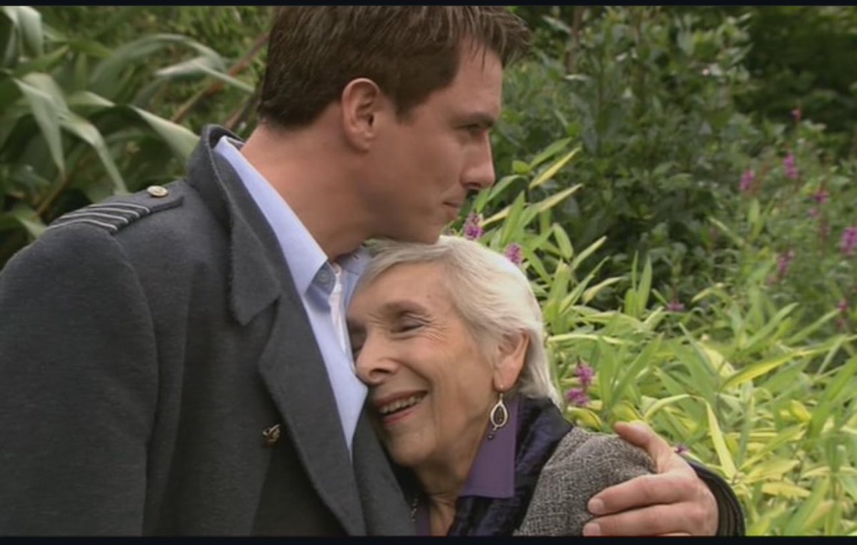 DailyJantoGDLJB's tweet photo. Thier First loves - Estelle and Lisa! Two wonen that chanfe everything for Jack and Ianto. https://t.co/jyQJr39bfp